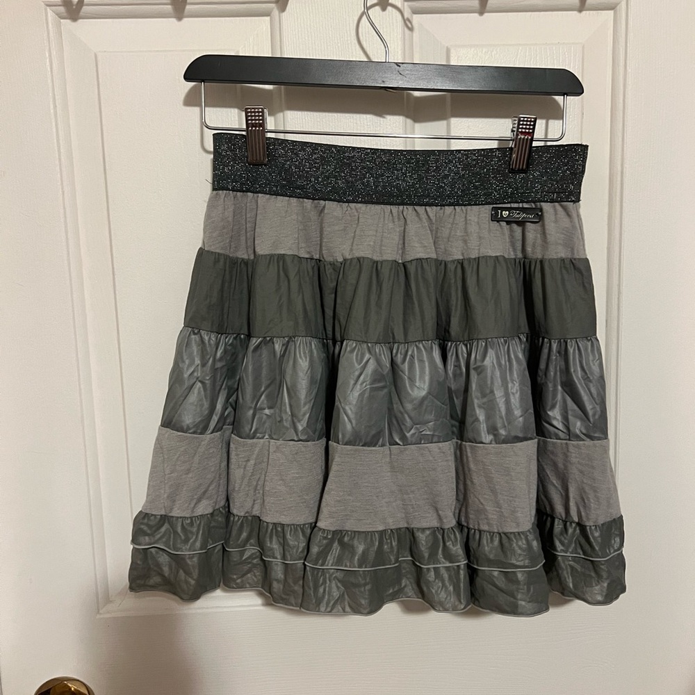 Summer mini skirt. Grey stripe.